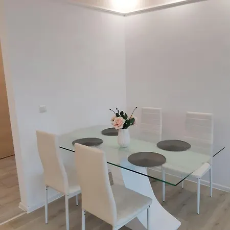 Twoo Rooms Apartment 10 Apartamento